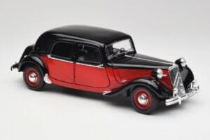 Citroen 15CV 6 Cyl Noir & Rouge Valmy Maisto 1:18 56009 Métal Moulé — image 6 sur 8