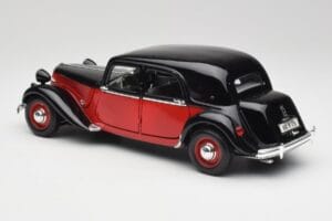 Citroen 15CV 6 Cyl Noir & Rouge Valmy Maisto 1:18 56009 Métal Moulé — image 7 sur 8