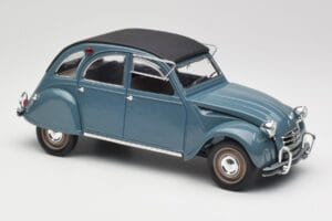 Citroen 2CV Bleu Nuit Solido 1:18 8028 Métal Moulé — image 4 sur 6