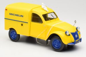 Citroen 2CV Fourgonnette Michelin Bibendum Norev 1:18 181502 Métal Moulé — image 4 sur 6