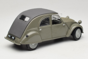 Citroen 2CV Vert Maisto 1:18 50289 Métal Moulé — image 3 sur 8