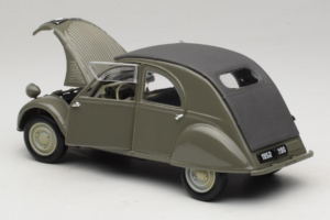 Citroen 2CV Vert Maisto 1:18 50289 Métal Moulé — image 5 sur 8