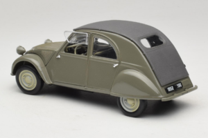 Citroen 2CV Vert Maisto 1:18 50289 Métal Moulé — image 7 sur 8