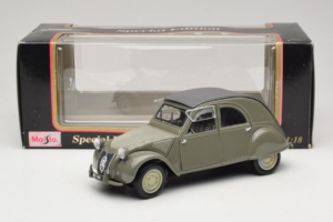 Citroen 2CV Vert Maisto 1:18 50289 Métal Moulé — image 8 sur 8