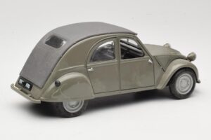 Citroen 2CV Gris Maisto 1:18 31834 Métal Moulé — image 3 sur 8