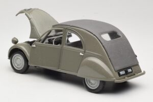 Citroen 2CV Gris Maisto 1:18 31834 Métal Moulé — image 5 sur 8