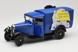 Citroen C4 F Pas de Pneus Trop Petit Bleu Solido 1:18 151235-00 Métal Moulé — image 2 sur 8
