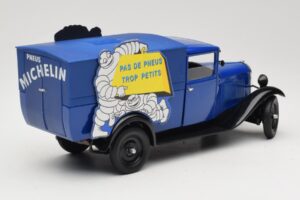 Citroen C4 F Pas de Pneus Trop Petit Bleu Solido 1:18 151235-00 Métal Moulé — image 3 sur 8