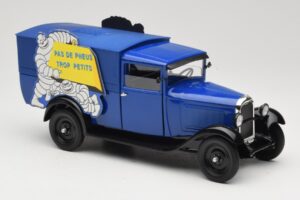 Citroen C4 F Pas de Pneus Trop Petit Bleu Solido 1:18 151235-00 Métal Moulé — image 6 sur 8