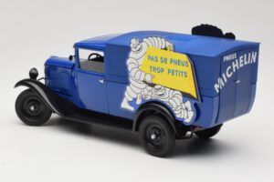 Citroen C4 F Pas de Pneus Trop Petit Bleu Solido 1:18 151235-00 Métal Moulé — image 7 sur 8