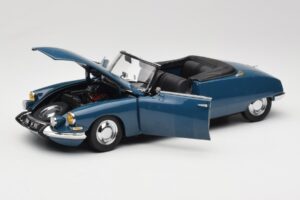 Citroën DS 19 Cabriolet Rouge Sun Star 1:18 4742 Métal Moulé — image 2 sur 8