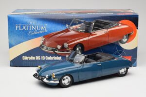 Citroën DS 19 Cabriolet Rouge Sun Star 1:18 4742 Métal Moulé — image 8 sur 8