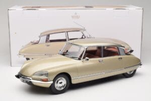 Citroen DS 23 Pallas Beige Norev 1:12 121730 Métal Moulé — image 6 sur 6