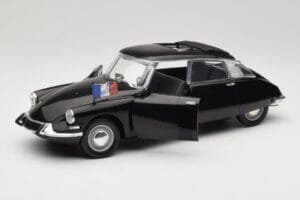 Citroen DS Présidentielle Gris Solido 1:18 8035 Métal Moulé — image 2 sur 8