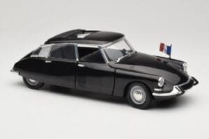Citroen DS Présidentielle Gris Solido 1:18 8035 Métal Moulé — image 6 sur 8