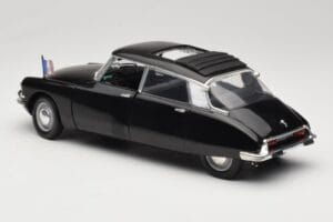 Citroen DS Présidentielle Gris Solido 1:18 8035 Métal Moulé — image 7 sur 8