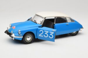 Citroen DS #233 Rally Bleu Solido 1:18 8034 Métal Moulé — image 2 sur 8