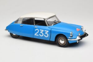 Citroen DS #233 Rally Bleu Solido 1:18 8034 Métal Moulé — image 6 sur 8