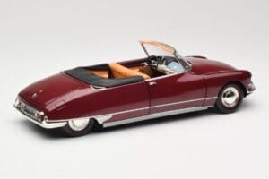 Citroen DS19 Cabriolet Bordeaux Norev 1:18 181561 Métal Moulé — image 3 sur 8