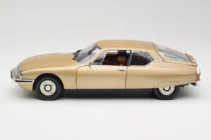 Citroen SM Maserati Or Norev 1:18 181585 Métal Moulé — image 4 sur 8