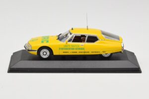 Citroen SM Maserati Unité Rapide d'Intervention Chimique Minichamps 1:43 400111091 Métal Moulé