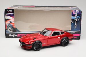 Datsun 240Z S30 Rouge Maisto 1:18 32611 Métal Moulé — image 8 sur 8