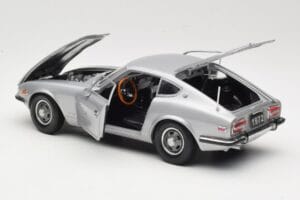Datsun 240Z S30 Argent Sun Star 1:18 3503 Métal Moulé — image 5 sur 8
