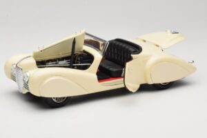 Delahaye Cabriolet Crème Guiloy 1:18 68580 Métal Moulé — image 2 sur 8