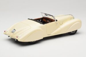 Delahaye Cabriolet Crème Guiloy 1:18 68580 Métal Moulé — image 3 sur 8