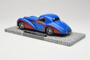 Delahaye Type 145 V12 Coupé Bleu Rouge Minichamps 1:18 107116121 Résine — image 5 sur 6