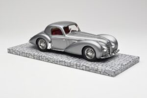 Delahaye Type 145 V12 Coupe Mullin Museum Minichamps 1:18 107116120 Métal Moulé — image 6 sur 6