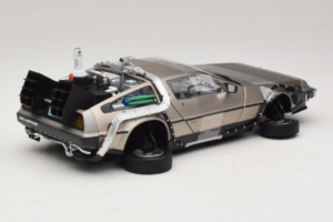 DeLorean DMC-12 Back to the Future Time Machine Sun Star 1:18 2710 Métal Moulé — image 2 sur 6