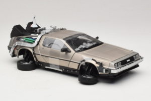 DeLorean DMC-12 Back to the Future Time Machine Sun Star 1:18 2710 Métal Moulé — image 4 sur 6