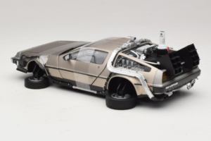DeLorean DMC-12 Back to the Future Time Machine Sun Star 1:18 2710 Métal Moulé — image 5 sur 6
