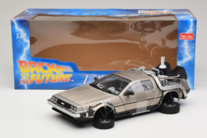 DeLorean DMC-12 Back to the Future Time Machine Sun Star 1:18 2710 Métal Moulé — image 6 sur 6