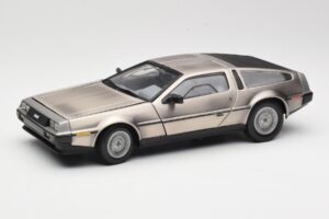DeLorean DMC-12 LK Argent Sun Star 1:18 2701 Métal Moulé