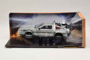 DeLorean DMC-12 Time Machine Back to the Future II Jada 1:24 253255021 Métal Moulé — image 2 sur 2
