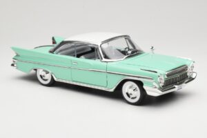 DeSoto Adventurer Vert American Mint 1:18 92738 Métal Moulé — image 6 sur 8