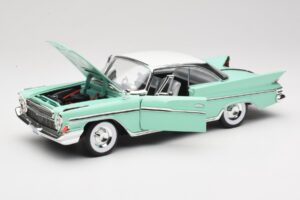 DeSoto Adventurer Vert Road Signature 1:18 92738-R1 Métal Moulé — image 2 sur 8