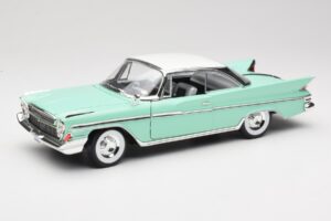DeSoto Adventurer Vert Road Signature 1:18 92738-R1 Métal Moulé