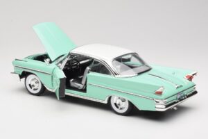 DeSoto Adventurer Vert Road Signature 1:18 92738-R1 Métal Moulé — image 5 sur 8