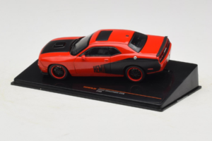 Dodge Challenger SRT8 Rouge IXO 1:43 CLC597N Métal Moulé — image 3 sur 4