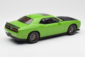 Dodge Challenger SRT Hellcat Vert GT Spirit 1:18 GT168 Résine — image 2 sur 6