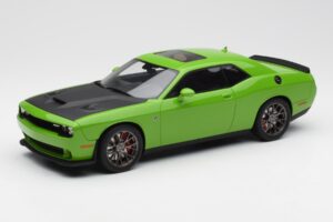 Dodge Challenger SRT Hellcat Vert GT Spirit 1:18 GT168 Résine