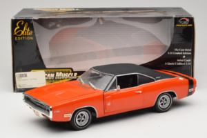 Dodge Charger R/T Orange & Noir American Muscle 1:18 39314 Métal Moulé — image 8 sur 8