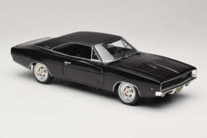 Dodge Charger R/T Steve McQueen Bullitt Movie Greenlight 1:18 12839 Métal Moulé — image 6 sur 8
