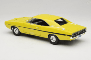 Dodge Charger R/T Jaune Dirty Mary Crazy Larry Auto World 1:18 AWSS101/06 Métal Moulé — image 7 sur 8