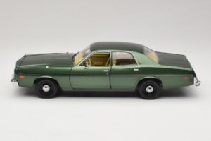 Dodge Monaco Vert Hunter GreenLight 1:18 19045 Métal Moulé — image 4 sur 8