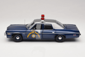 Dodge Monaco Nevada Highway Patrol Auto World 1:18 AMM1009/06 Métal Moulé — image 4 sur 8