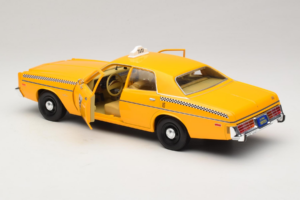 Dodge Monaco Taxi Rocky III GreenLight 1:18 19111 Métal Moulé — image 5 sur 8